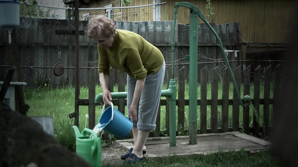 Kadr z filmu Pani Weronika i jej chłopcy